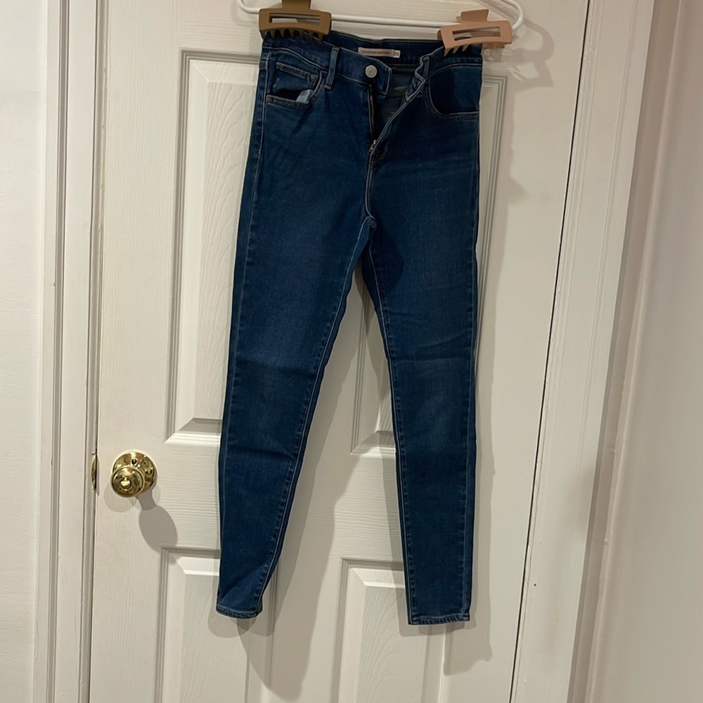 720 High Rise super skinny levi’s jeans